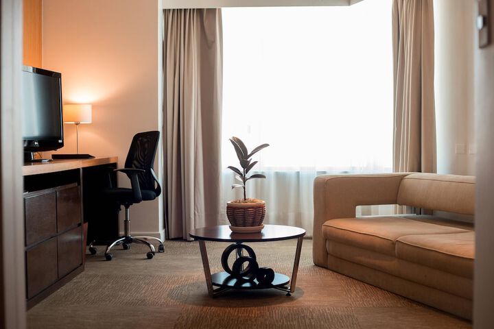 Room 6 of 38
