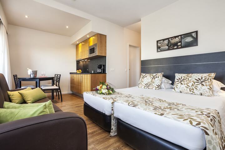 Private kitchenette