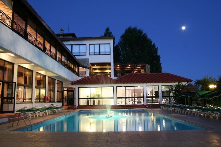 Pool 40 of 58