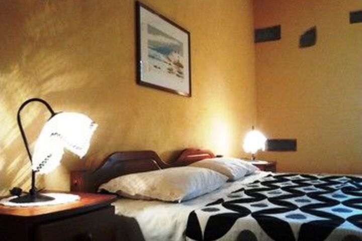 Room 8 of 20