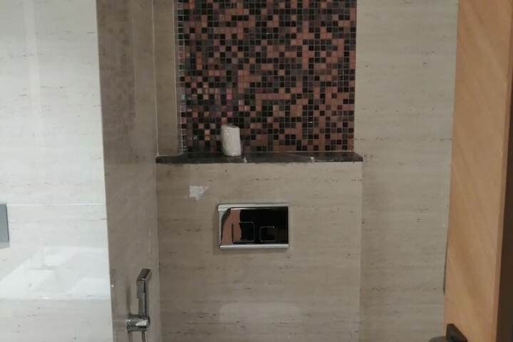 Room 121 of 181