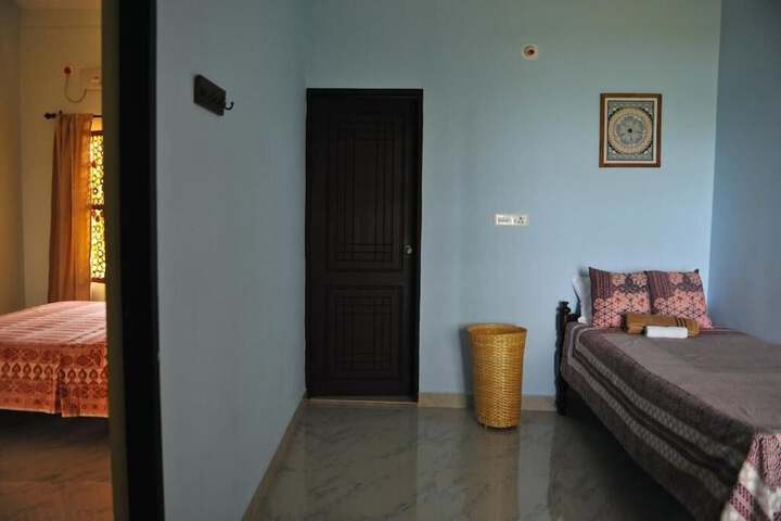 Room 16 of 83