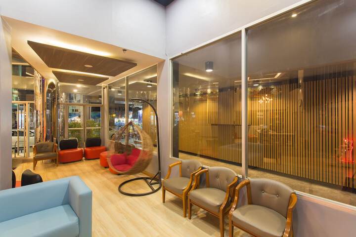 Guest Lobby
