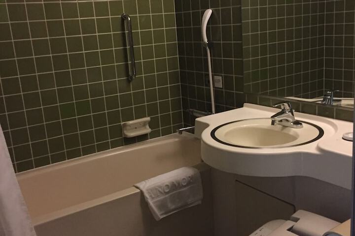 Room 6 of 69
