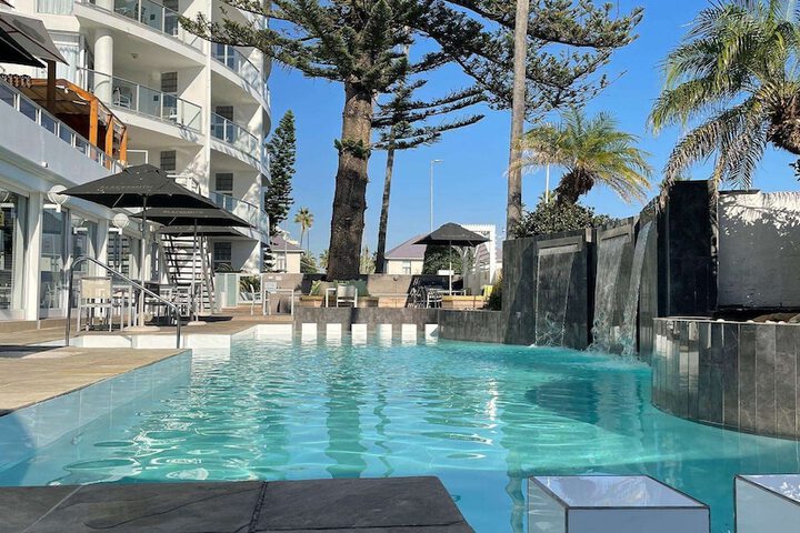 Pool 135 of 242