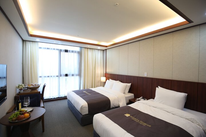 Room 7 of 37