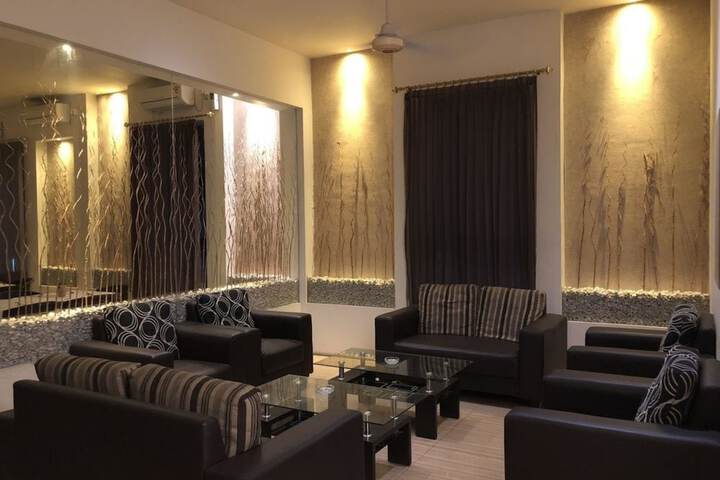 Hotel Interior 4 of 32