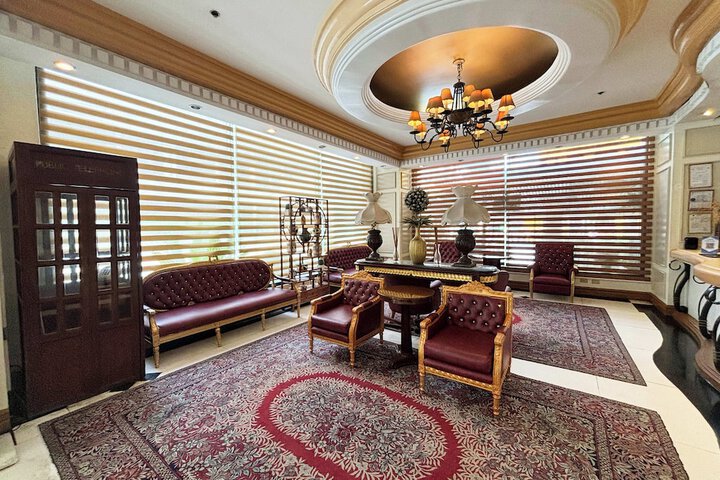 Entrance & Lobby