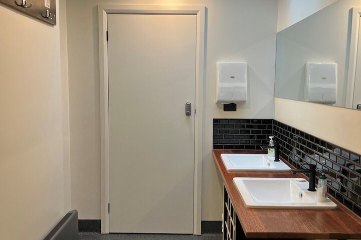 Room 11 of 14