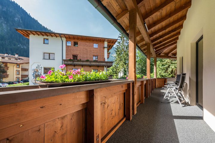 Terrace/Patio 80 of 181