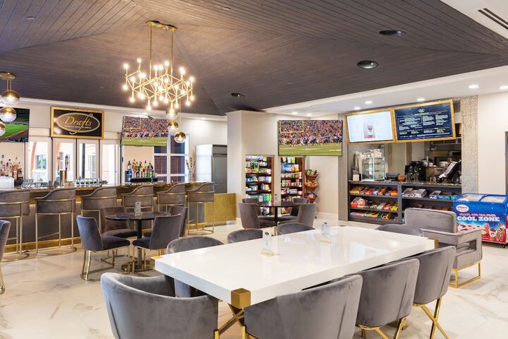 Dining Photos
