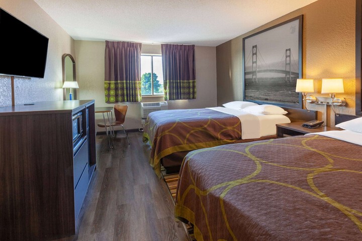 Double Accessible Queen Size Bed (1 of 3)