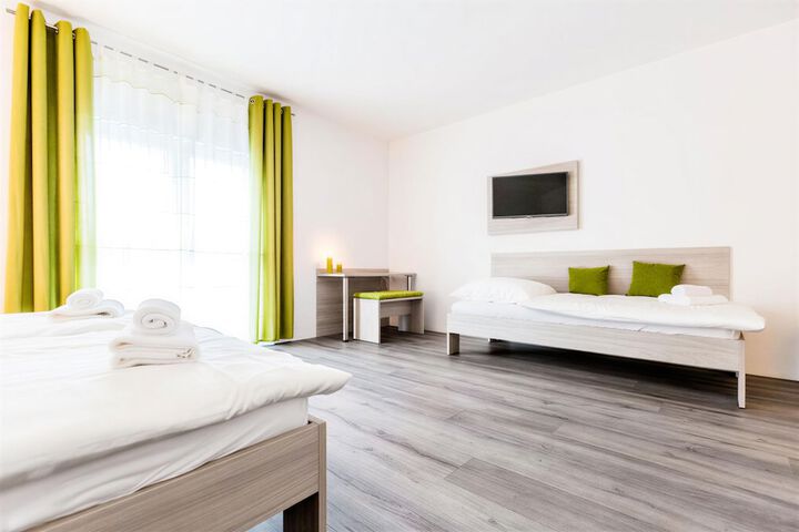Room 8 of 20