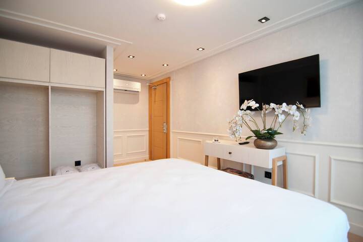 Room 29 of 92