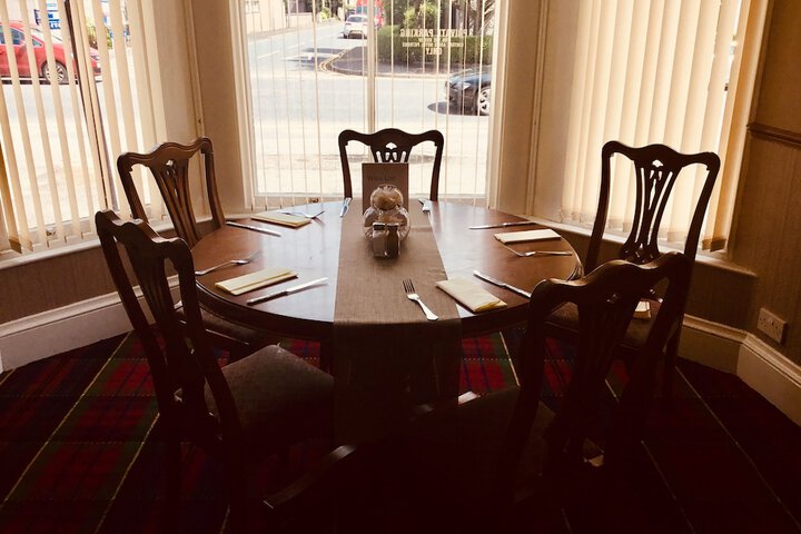 Dining 32 of 42