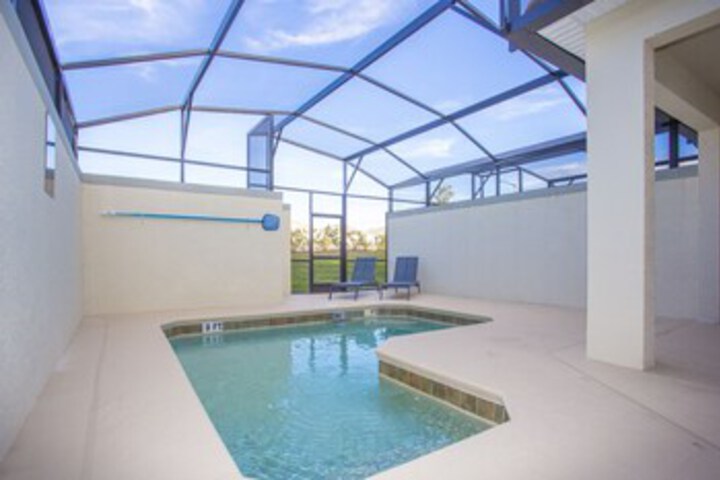New 4 bdrms home at Champions Gate in Davenport, FL