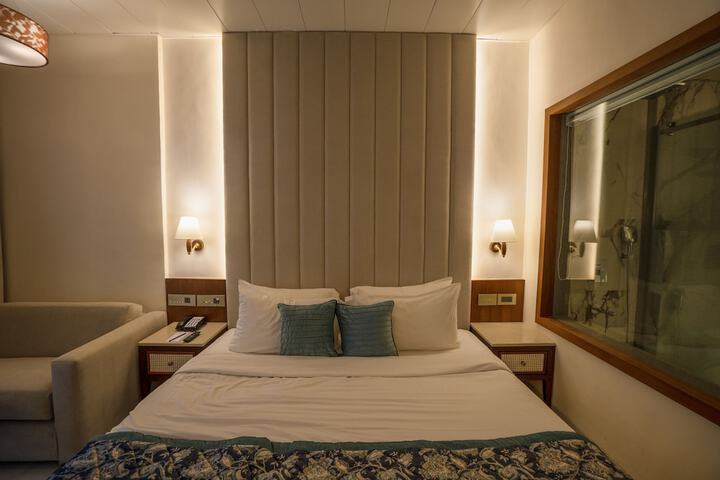 Room 26 of 124