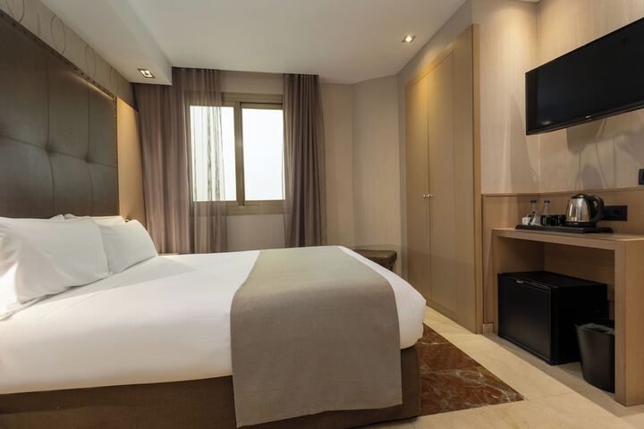 Room 18 of 135
