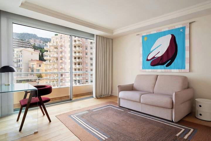 Room 46 of 192
