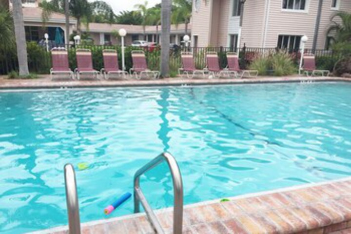 Pool 21 of 47