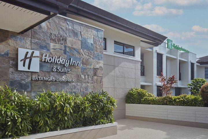 Hotel 100 of 109