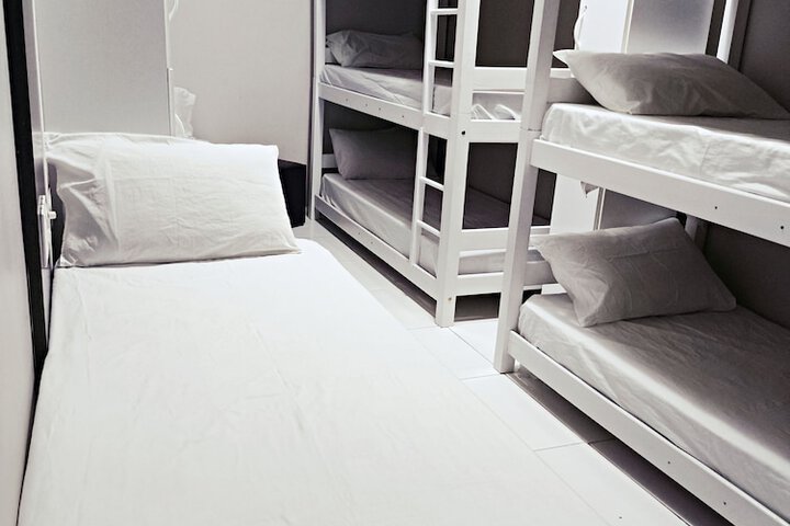 Room 8 of 31