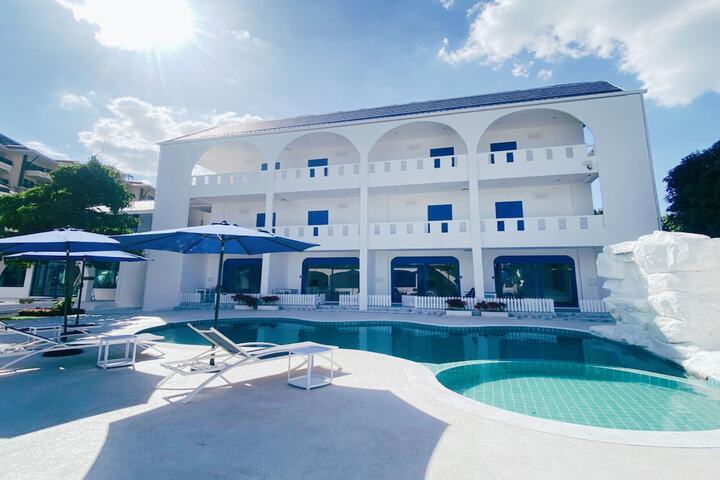 Collection O To The Sea Resort Thailand in Sattahip