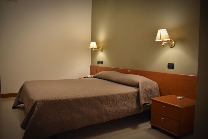 Room 17 of 72