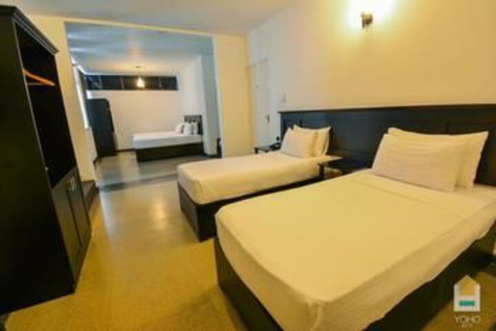 Room 4 of 6