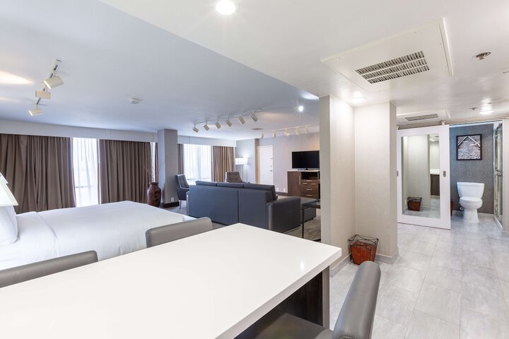 Room 22 of 53