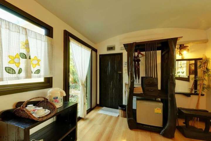 Room 14 of 32