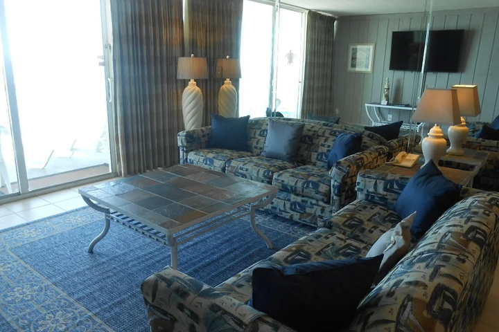 Room 4 of 22