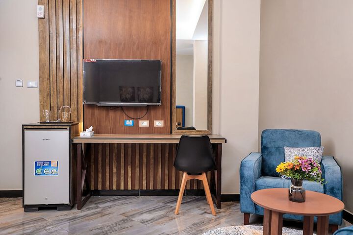 Room 17 of 25