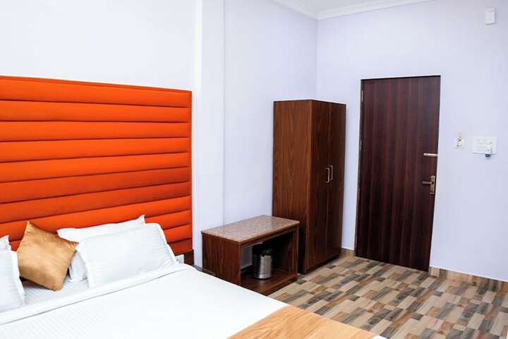 Room 31 of 74