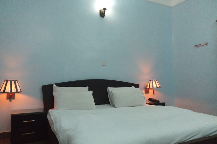 Room 7 of 24