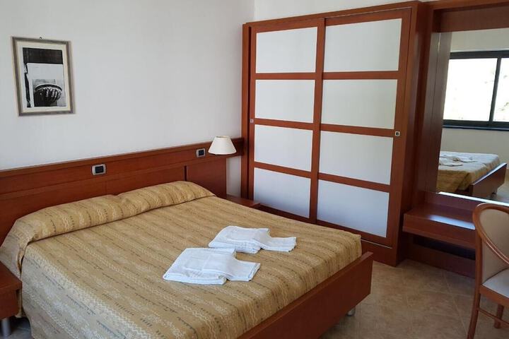 Room 15 of 59