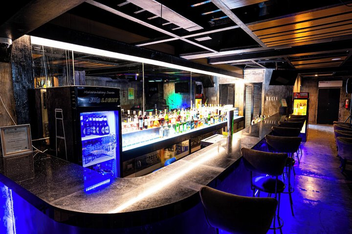 Lounge 59 of 66