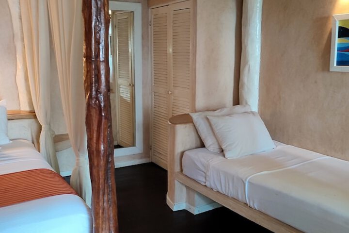 Room 53 of 171