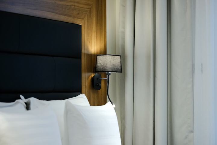Room 35 of 103