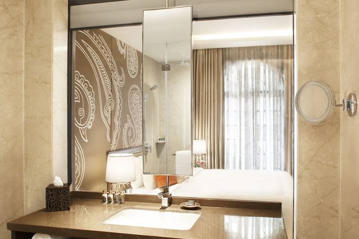 Room 29 of 65