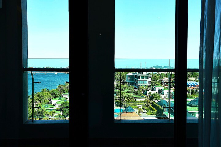 Hotel View 284 of 313