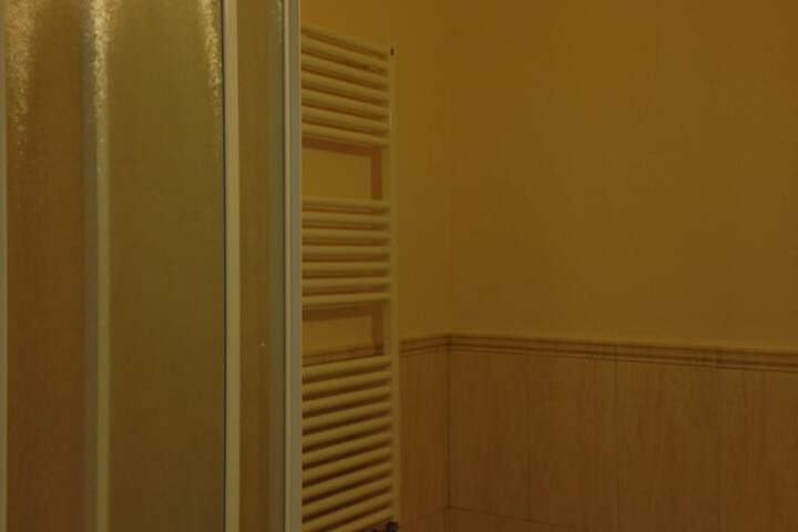 Room 37 of 64