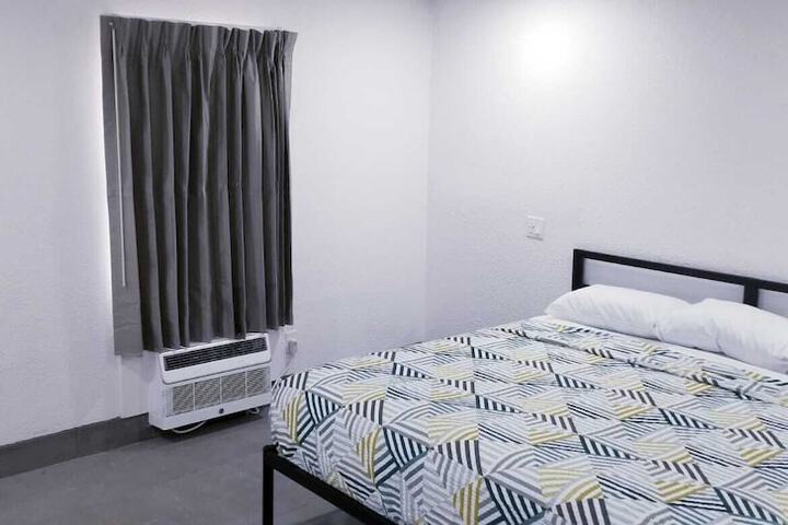 Room 18 of 60