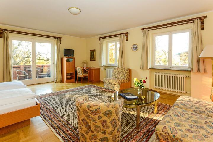 Room 10 of 48