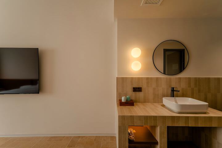 Room 9 of 62