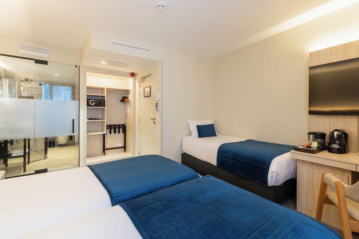 Room 41 of 152