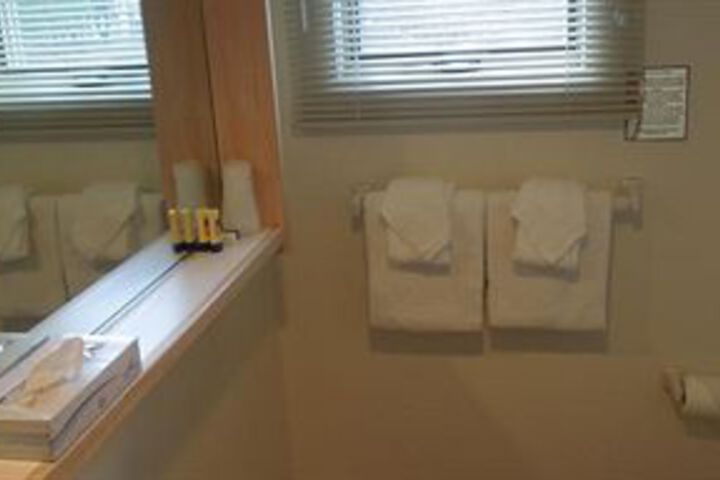Room 6 of 55