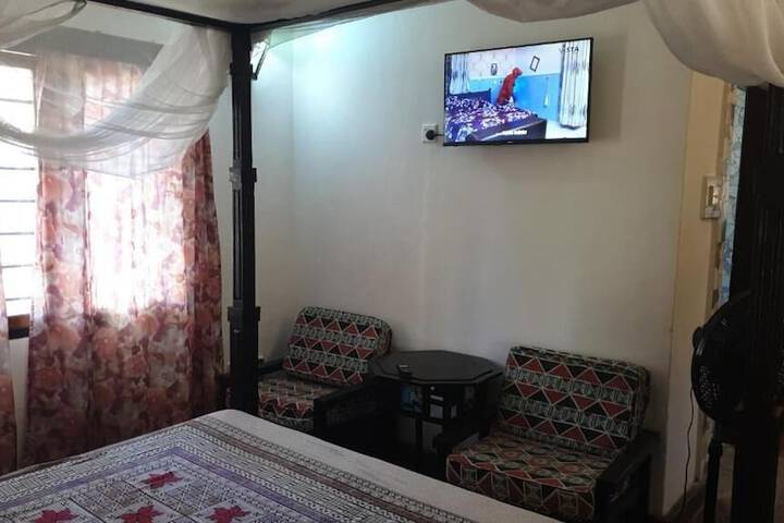 Room 10 of 66