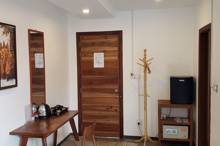 Room 8 of 22