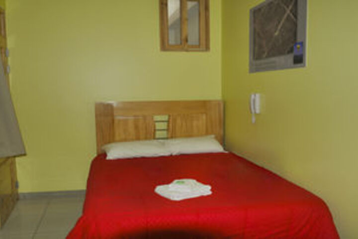 Room 9 of 22